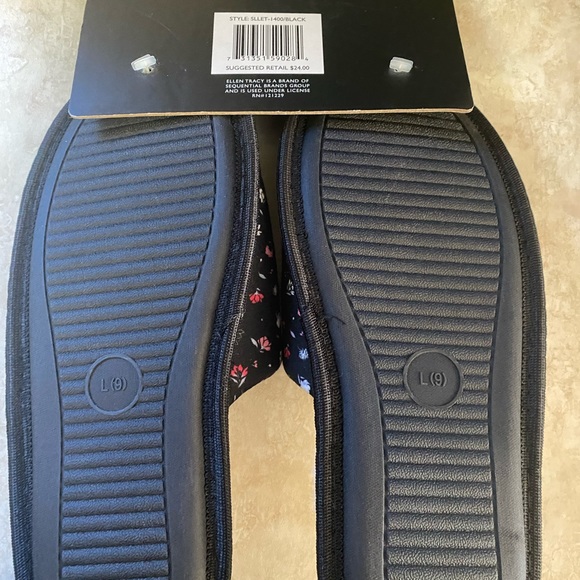 NWT ELLEN TRACY COZY SLIPPERS - Picture 4 of 5